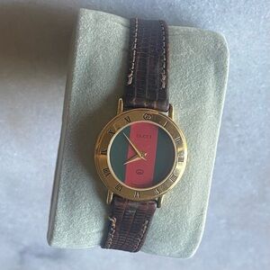 Gucci Wristwatch 3000L